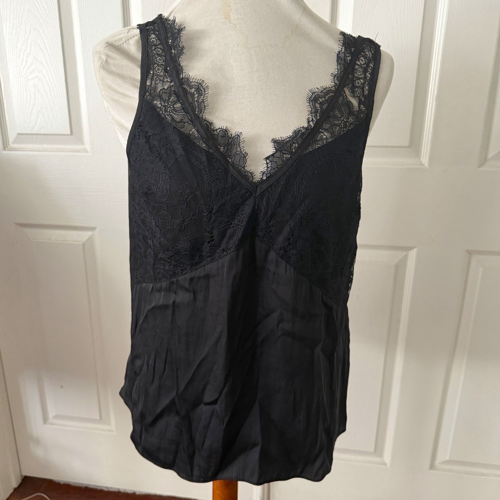 Black Solid Eyelash Lace V-Neck Medium Camisole Cami Tank Dark Romantic Top H&M